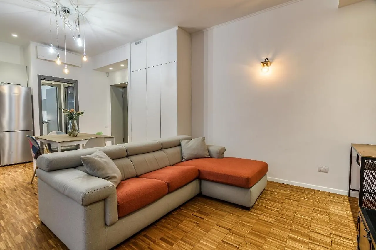 Beplace Apartments In Isola ミラノ 0*,  イタリア